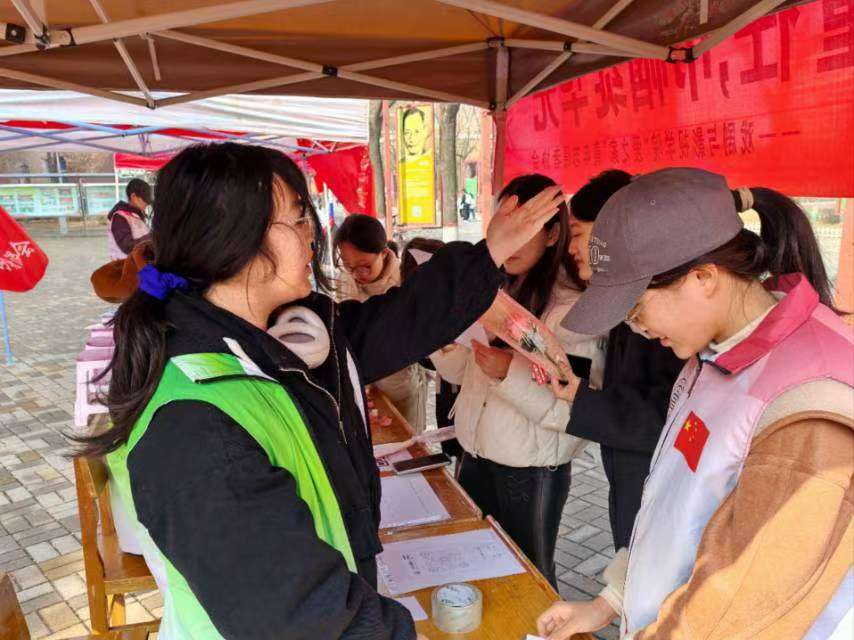 {펽
