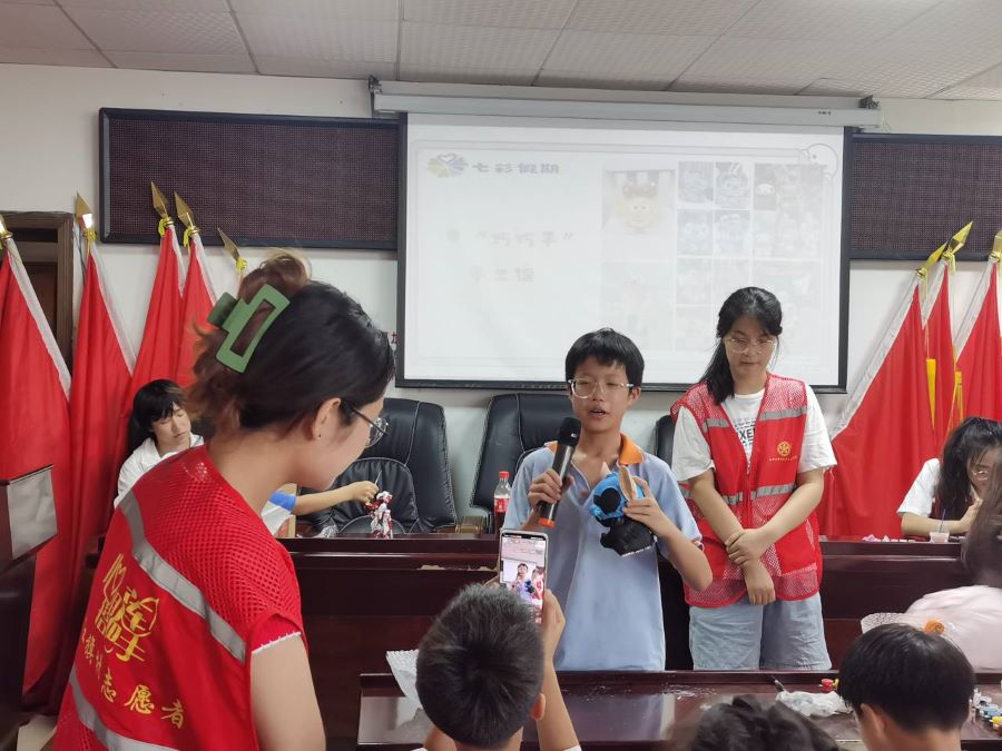 圖為現(xiàn)場直播畫面